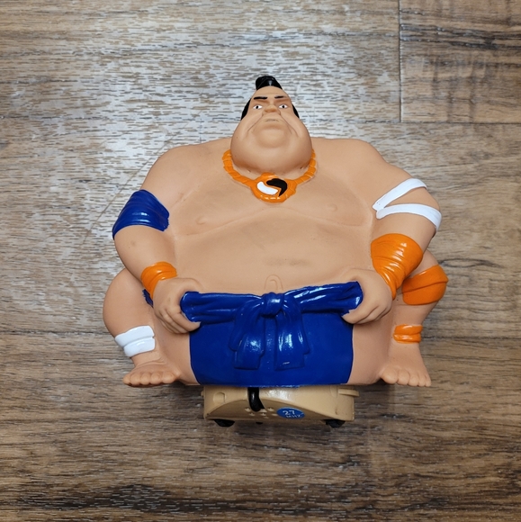 Merch Source LLC 2015 Sumo Wrestler 6" Figure Toy - Picture 2 of 5